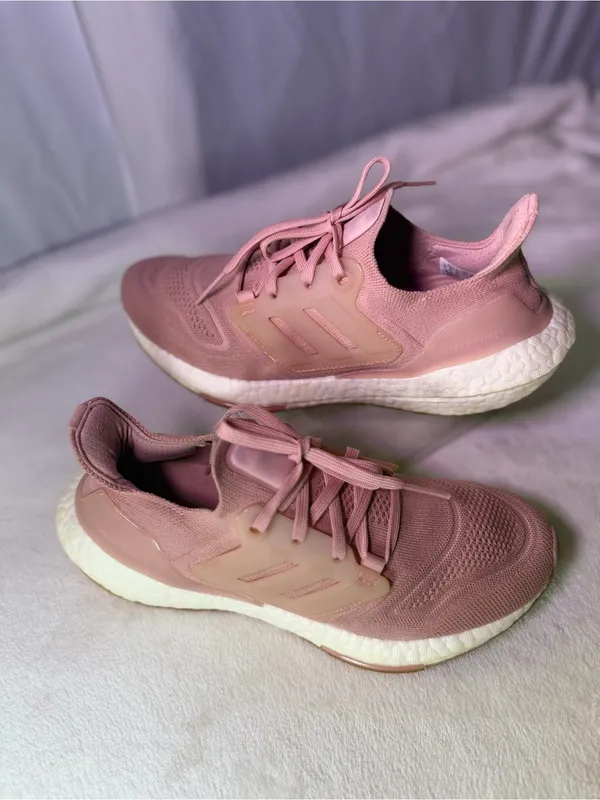 adidas Women’s Pink Knit Running Sneaker - Image 3