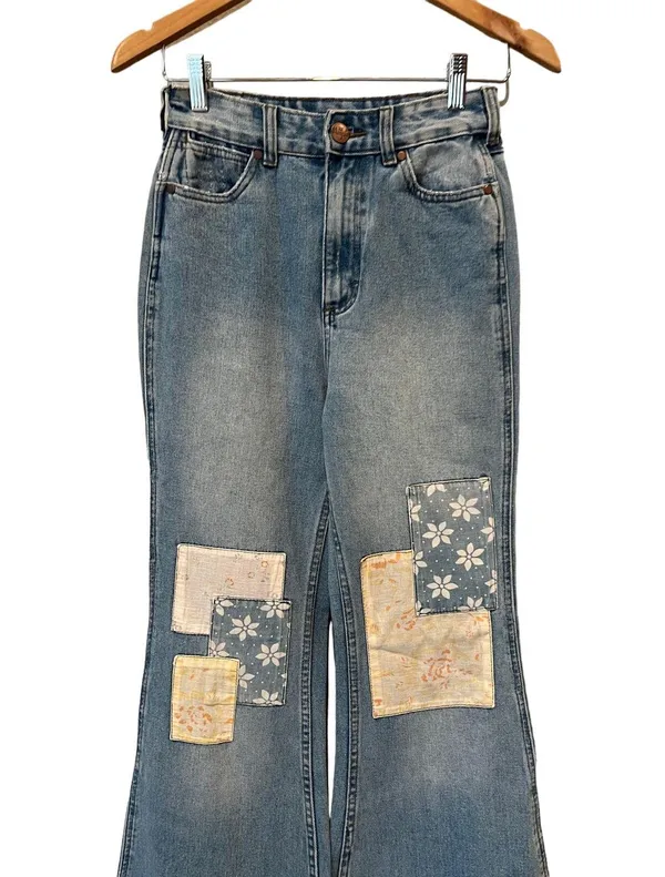 Billabong x Wrangler Patch Flare Jeans Size 25 - Image 6