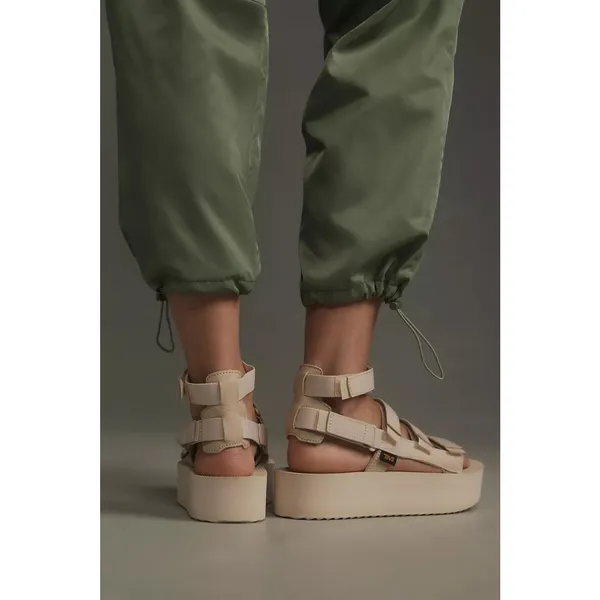 Teva Mevia Flatform Sandals size 7 - Image 10