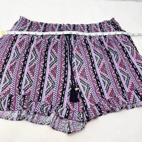 No Boundaries High Waist Patterned Shorts‎ - Pink and Black Ruffle hem Size L - Image 7
