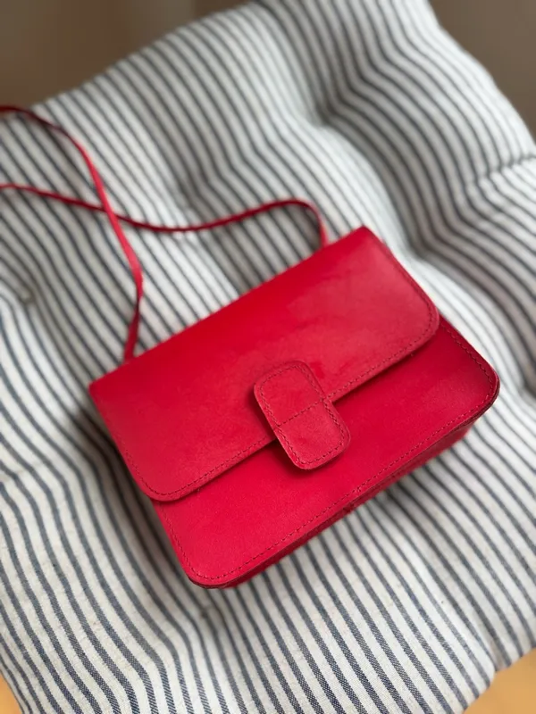 Vintage 80s 90s Cherry Red Leather Mini Purse Built in Mirror - Image 2