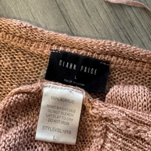 Blank Paige “Love Is” Modern Pink Sweater Size Large - Image 4