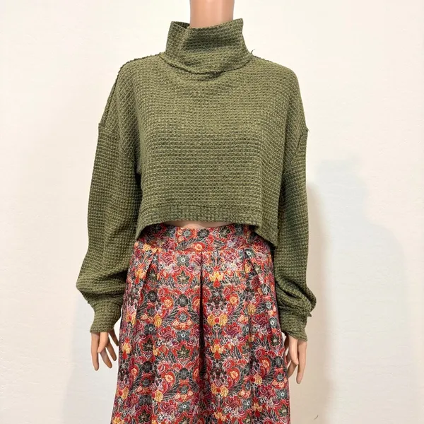 Free People medium mock neck waffle thermal crop top TLS1 3579 - Image 8