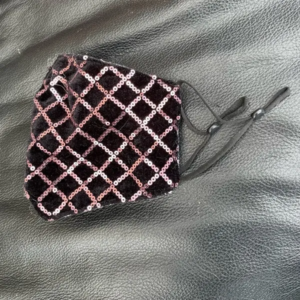 Velvet Sequin Mask in Black and Purplish Pink - Image 3