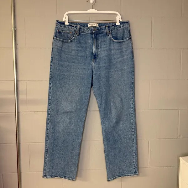 Abercrombie & Fitch The Vintage Straight High Rise Jeans Medium Wash Size 32/14R - Image 3