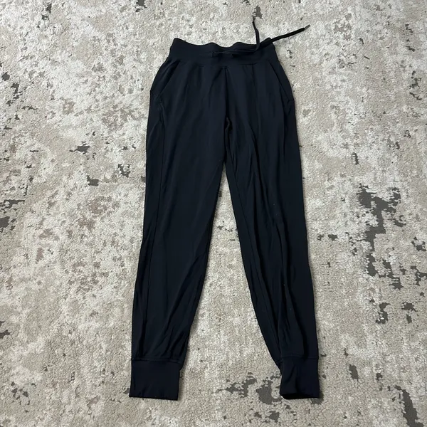 Lululemon Ready to Rulu High-Rise Jogger Size 2 - Black - Image 2