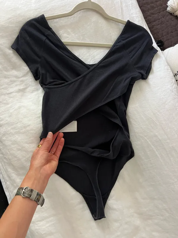 Super soft back cutout Abercrombie & Fitch black bodysuit - Image 8