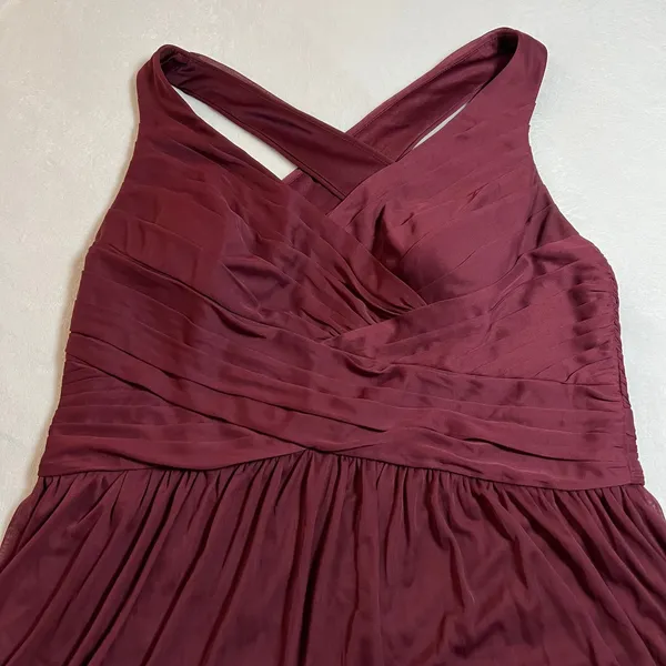 David's Bridal Sleeveless V-Neck Ruched Mesh Maxi Dress Size 16 Bridesmaid - Image 3