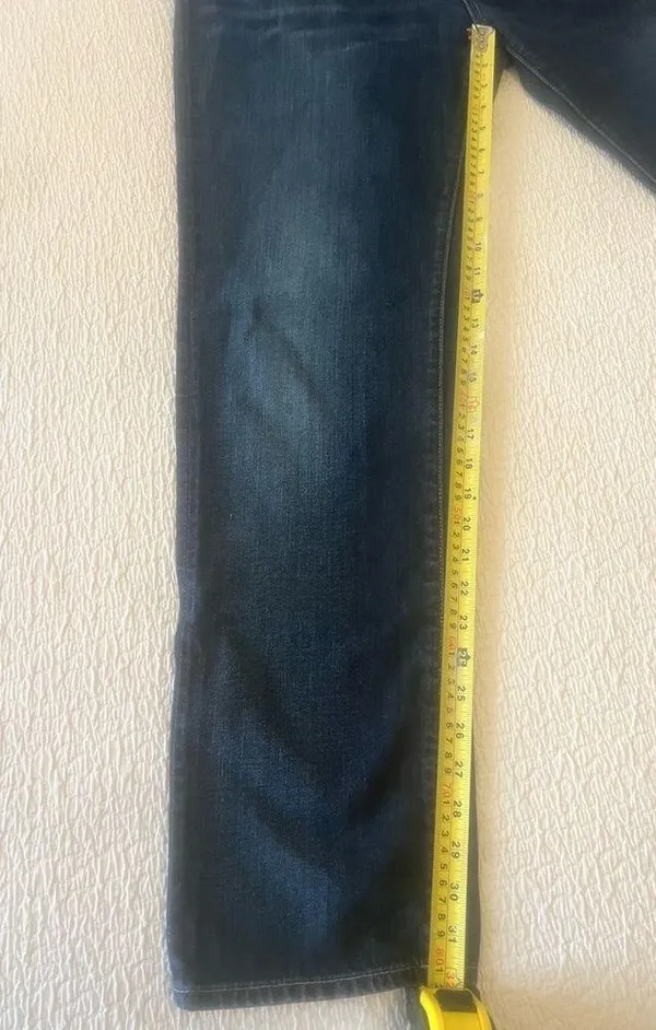 7 For All Mankind woman’s skinny style jeans size 36 - Image 11
