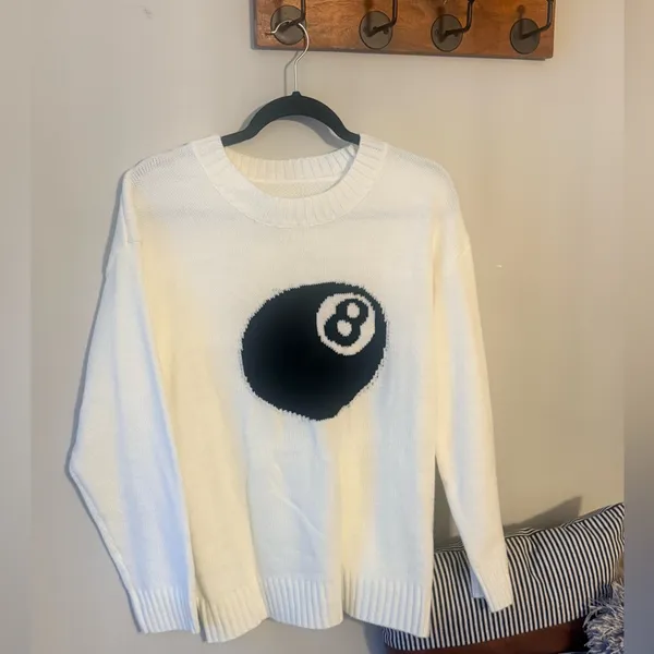 Magic 8 Oversized Chunky Knit Sweater Size Small White - Image 4