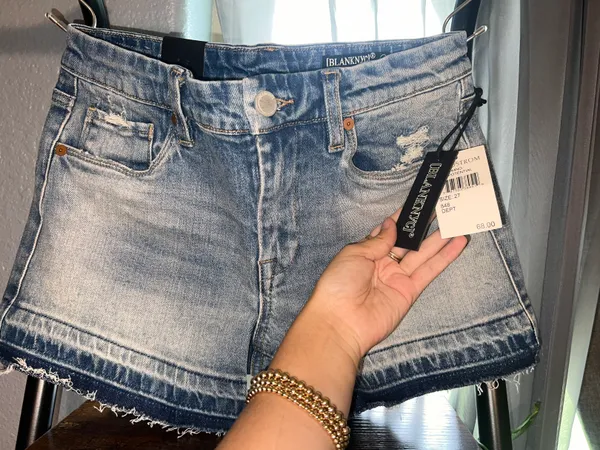Nwt Blanknyc Denim Shorts - Image 2