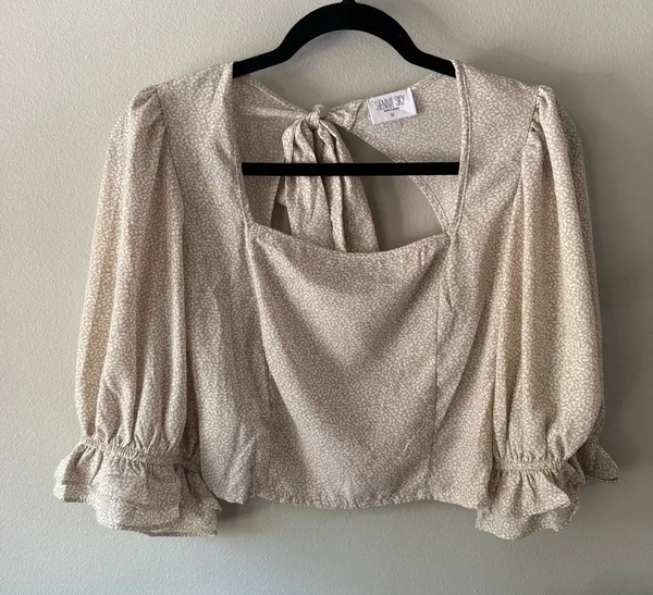 Sienna Sky Smocked Waist Cropped Top Bow Size Medium - Image 3