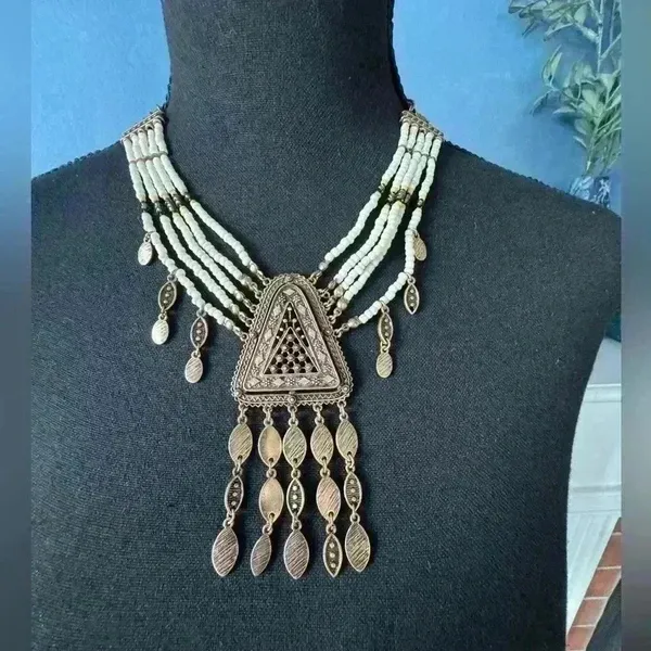 NWT Free People Dollyland Choker Pendant Beaded~ Gold & white ~ SOLD OUT HTF! - Image 2