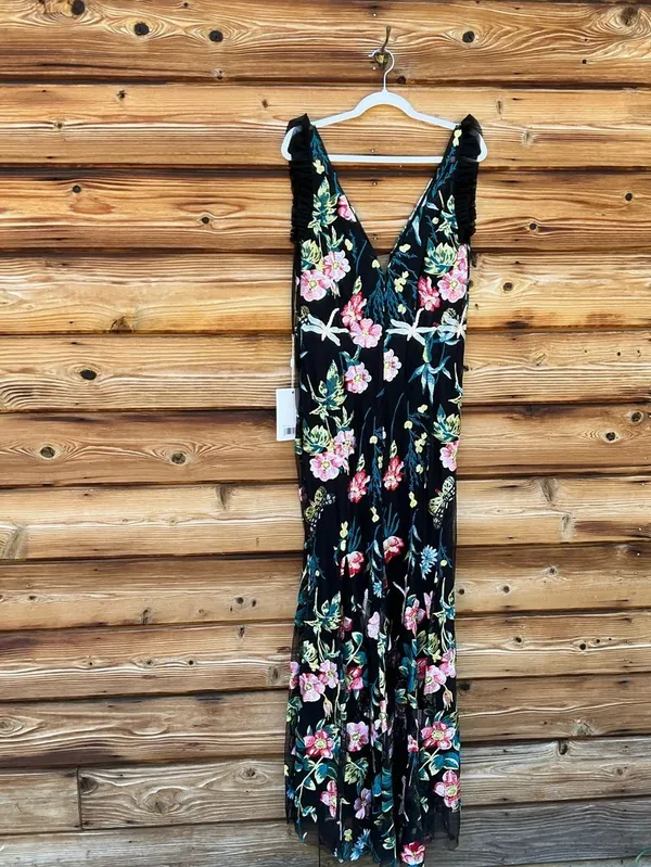 NWT Mac Duggal Embroidered Floral Plunge Neck Trumpet Gown Black Multi Size 10 - Image 13