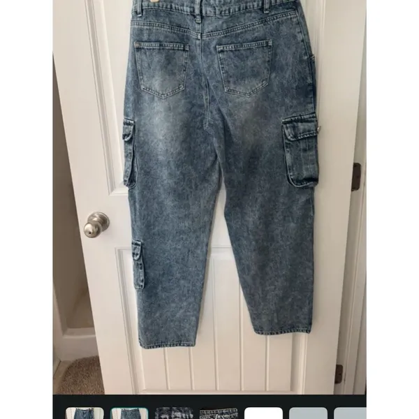Vintage-Inspired Women’s Cargo Jeans - Washed Blue - Image 2