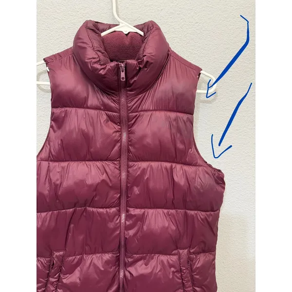 Old Navy‎ Womens M Tall Puffer Vest Burgundy Fleece Lined Quilted Mock Neck - Image 8