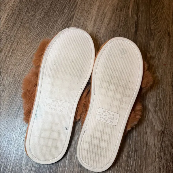 Fluffy‎ Brown Slippers Size 8 - Image 5
