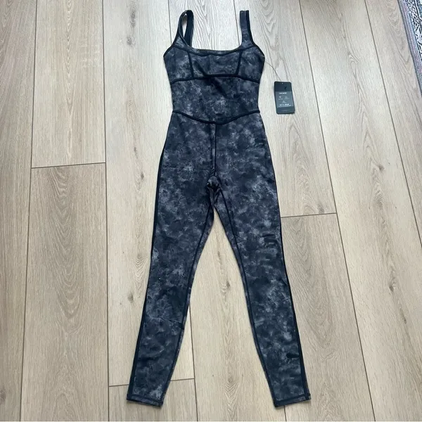 Fabletics NWT Frame PowerHold Black Patterned Jumpsuit Size XS Active Leggings - Image 10