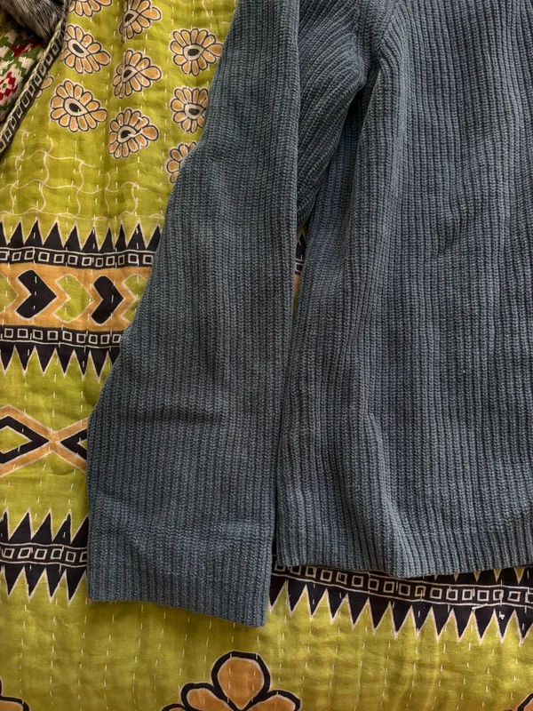 Vintage Tommy Bahama Sweater - Image 3