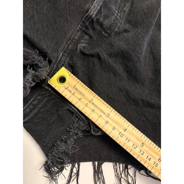 Levi's 501 Original Cut Off Shorts Womens 27 Black Distressed Denim Raw Hem - Image 10