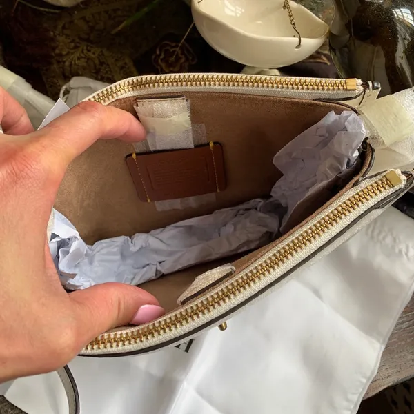 Authentic COACH 1941 Pebbled metallic gold leather 2 zip/Snap/Turnlock Crossbody - Image 14