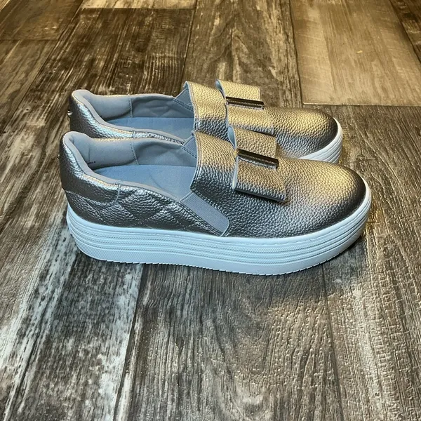 Joy Leather Silver Slip-On Women's Shoes Size 6.5 - Image 11