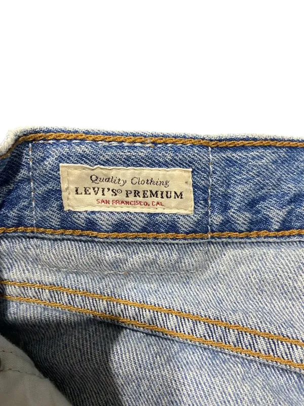 Levi’s Premium Denim Wedgie Jeans Blue Size 26 Straight Leg Minimalist Preppy - Image 4
