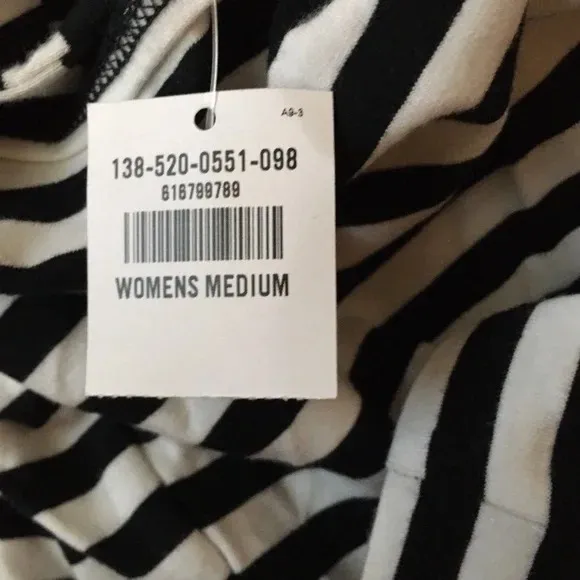 Abercrombie And Fitch Black And White Striped Crossback Cropped Tank Size M - Image 7