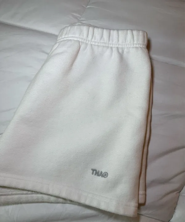 Aritzia TNA Shorts - Image 2