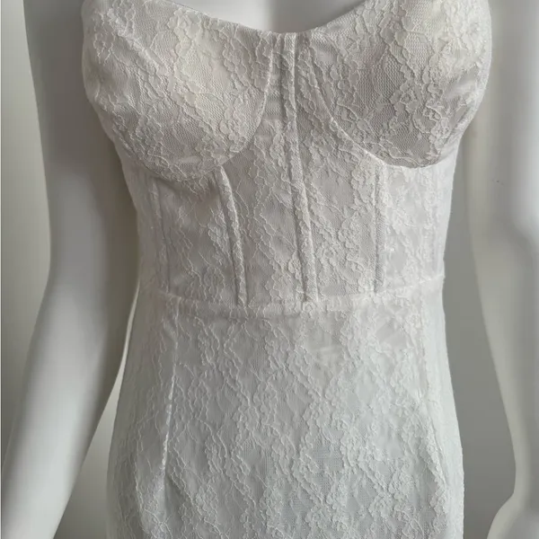 Lulus White Lace Bustier Maxi Dress – Size L – Stretch Fit Bridal Gown – New - Image 4