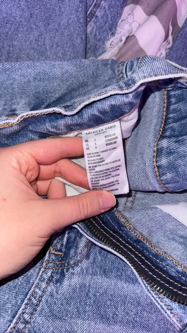 American Eagle Jeans - Image 5