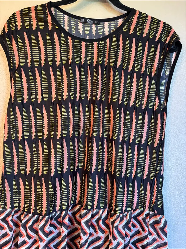 Zara MEDIUM Boho Tunic Top Sleeveless Blouse Black Coral Patterned Ruffle Hem - Image 4