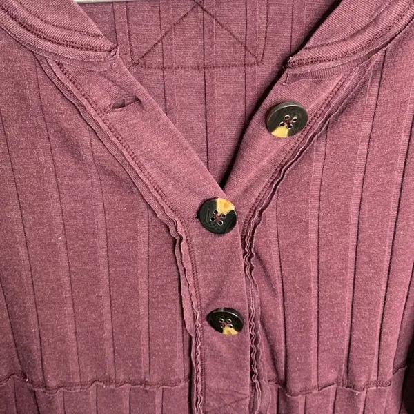 We the Free Free People In The Mix Henley Top in Magic Berry W-295 Sz M - Image 6