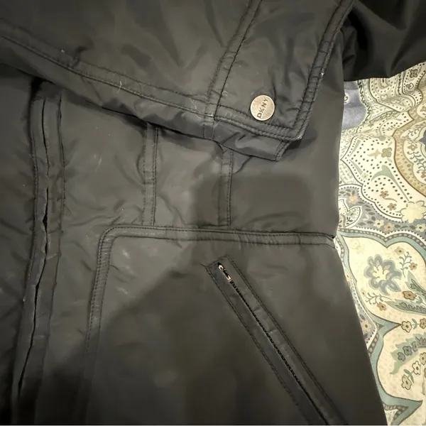 DKNY Puffer Black coat jacket size small , be proactive for fall & winter :) - Image 10