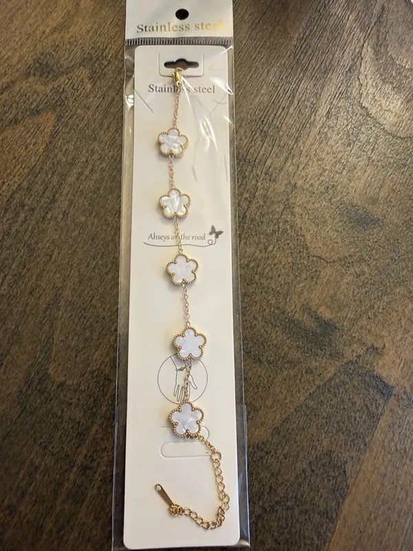 Elegant Gold (S1) and white Clover Stainless Steel gold plated 18K - Image 3