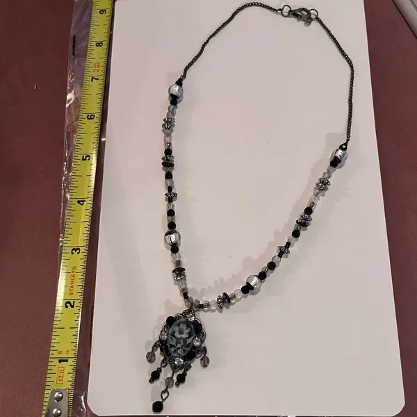 Victorian enamel style necklace Silver - Image 3