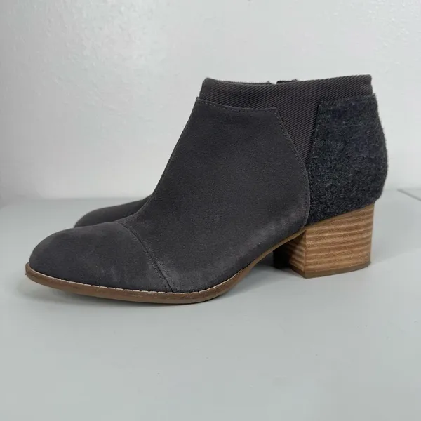 Toms Gray Suede‎ Ankle Boots Size 8 - Image 3