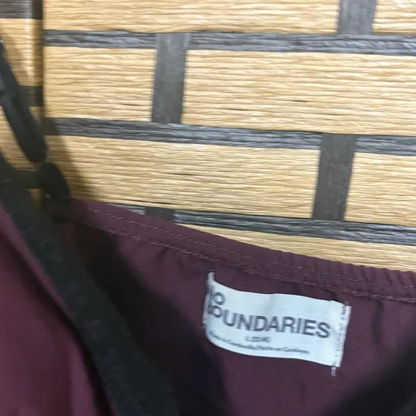 No Boundaries Burgundy‎ Lace Trim Cami Size Large - Image 4