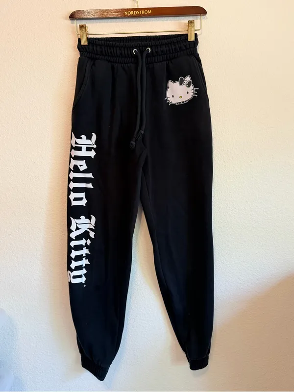 Dolls Kill x Hello Kitty and friends goth sweatpants, black, highwaisted, sz XS - Image 5