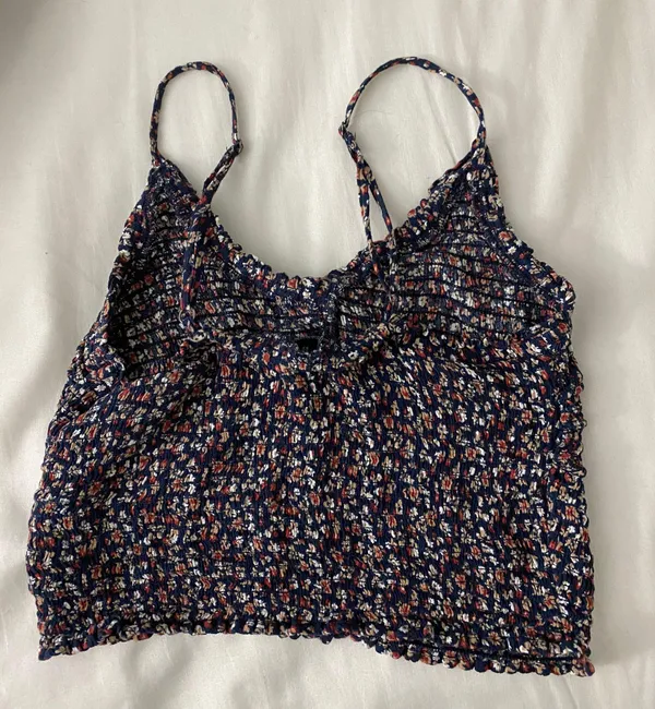 Hollister Crop Top - Image 4