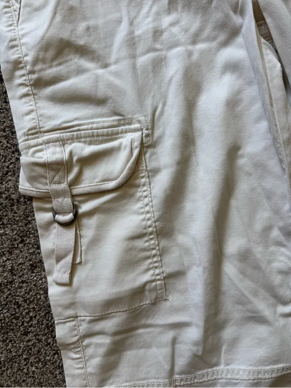 American Eagle lightweight Wide Leg Cargo Pants in White - Image 3