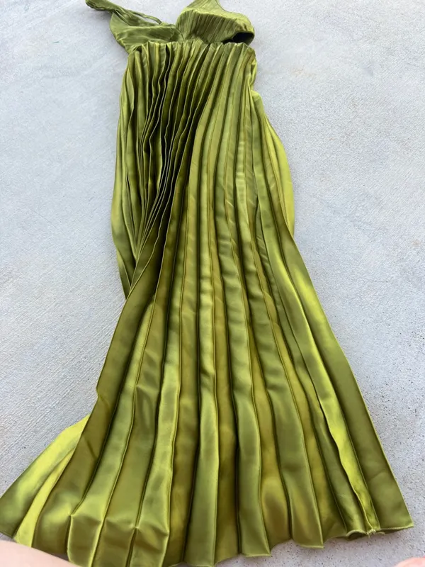 Sincerely Jules Olive Green Satin Pleated Cutout Maxi Dress Size Small - Image 9