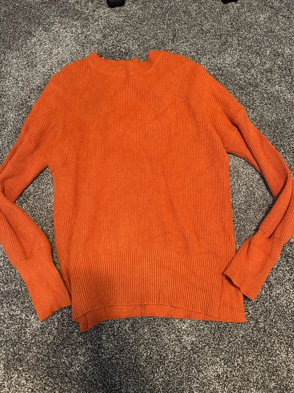 Sweater Orange Size M - Image 2