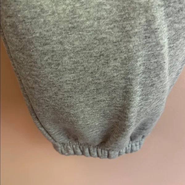 Under Armour Light Gray Cargo Sweatpants - Image 6