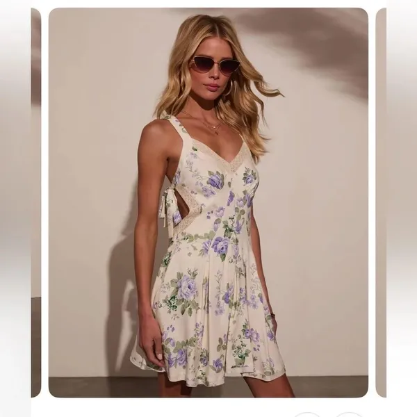 ✨Vici Crissa Floral Cutout Mini Sz Medium Dress✨ - Image 3