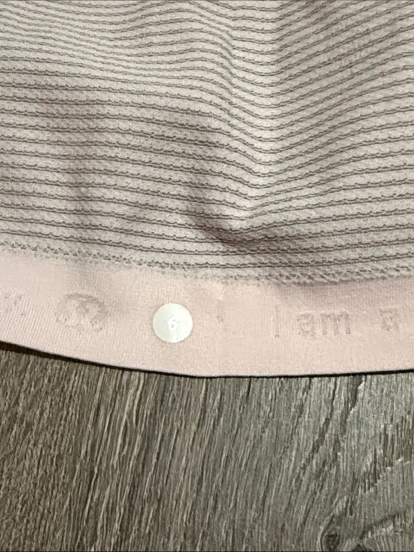 lululemon athletica Pale Pink Short Sleeve Seamless Tee swiftly size 6 - Image 3