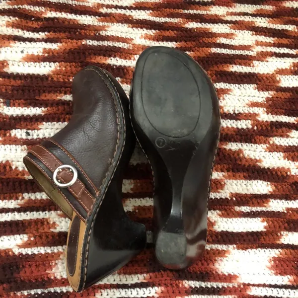 Y2K Vintage Cottagecore Granola Cherokee Brown Real Leather Clogs Silver Buckle Round Toe - Size 7 #boho #hippie #western Measurement in pics - Image 4