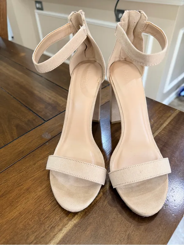 Charlotte Russe Faux Suede Block Heel Sandals Nude Beige Size 8 NWOB - Image 2