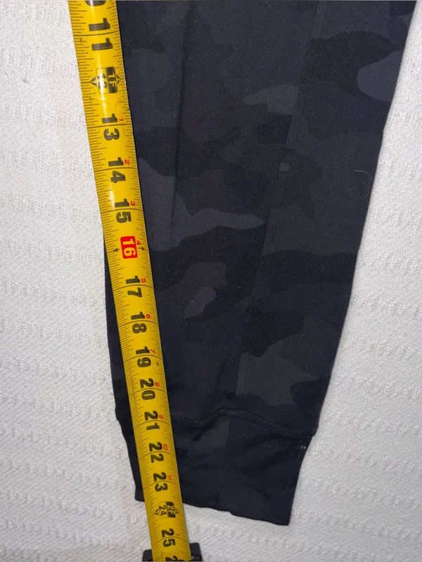 Lululemon Womens Ready to Rulu High Rise Cropped Jogger Size 2 Camo Athleisure - Image 9