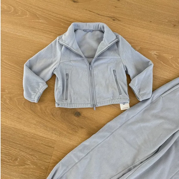 Alo Yoga Polar Fleece Retreat Cropped jacket & Joggers Size XS Winter Frost Blue - Image 2